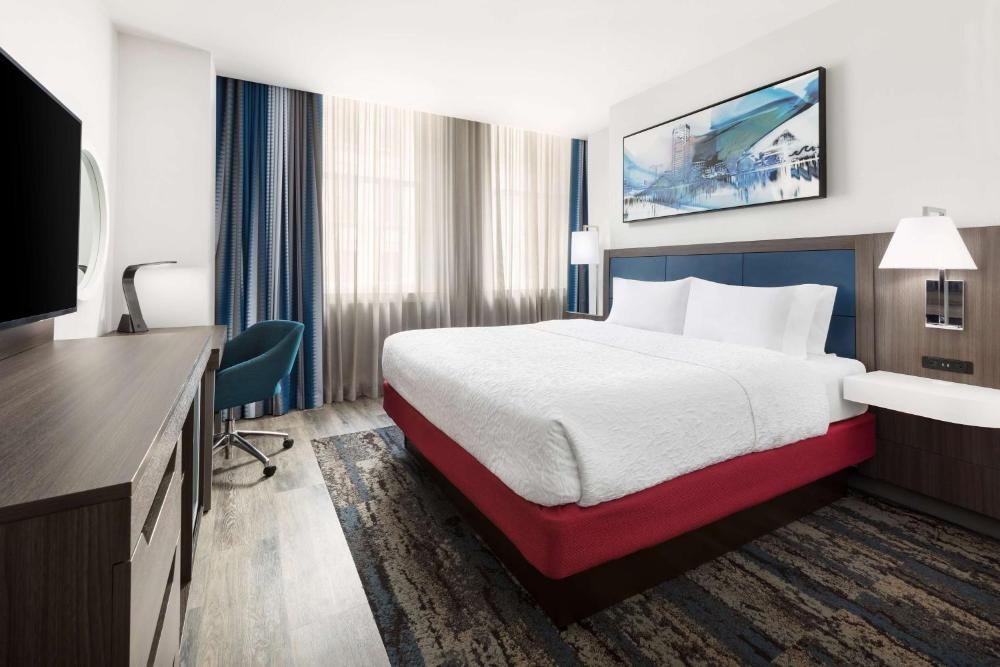 Hampton Inn & Suites Baltimore Inner Harbor Image 12
