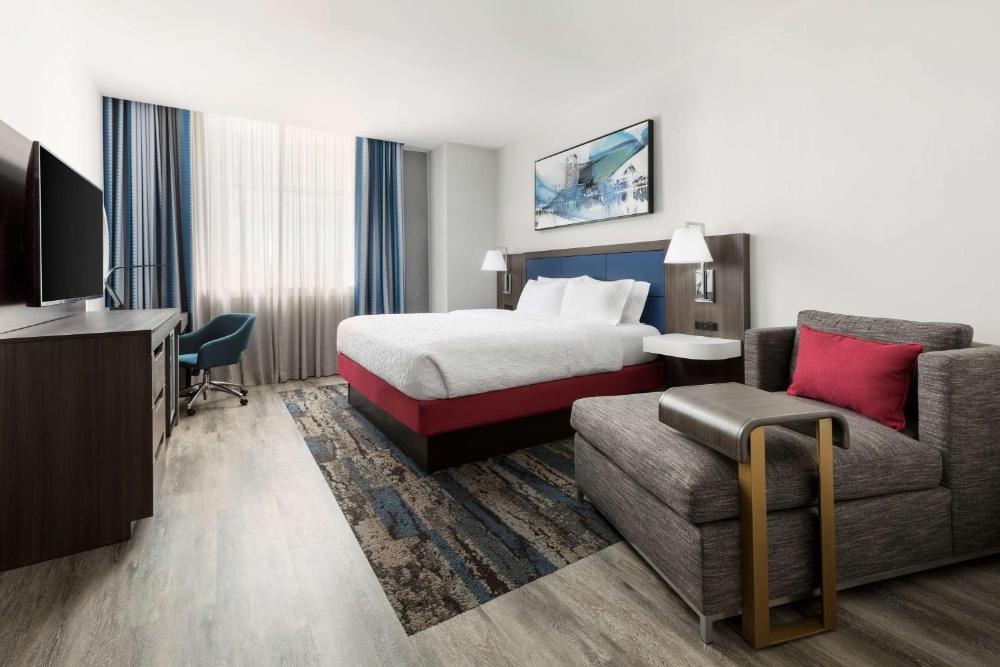 Hampton Inn & Suites Baltimore Inner Harbor Image 14