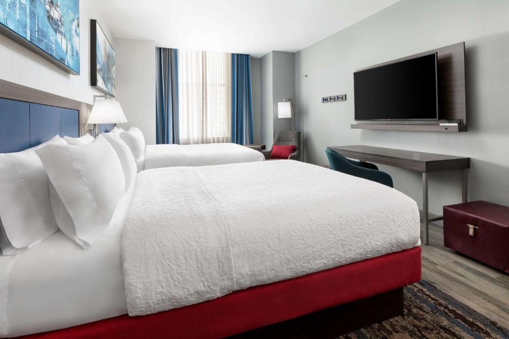 Hampton Inn & Suites Baltimore Inner Harbor Image 27